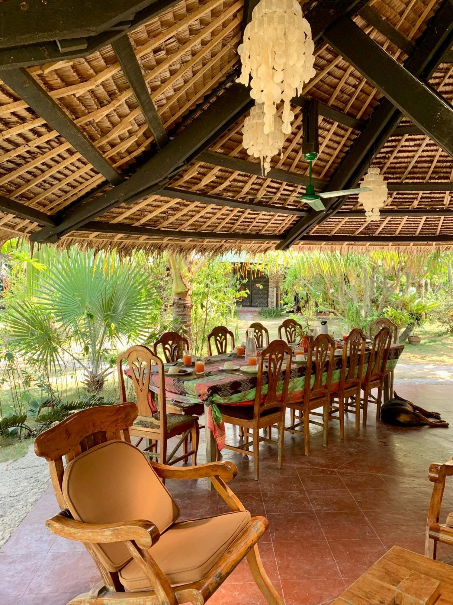 Ravenala Beach Bungalows Moalboal Exterior foto